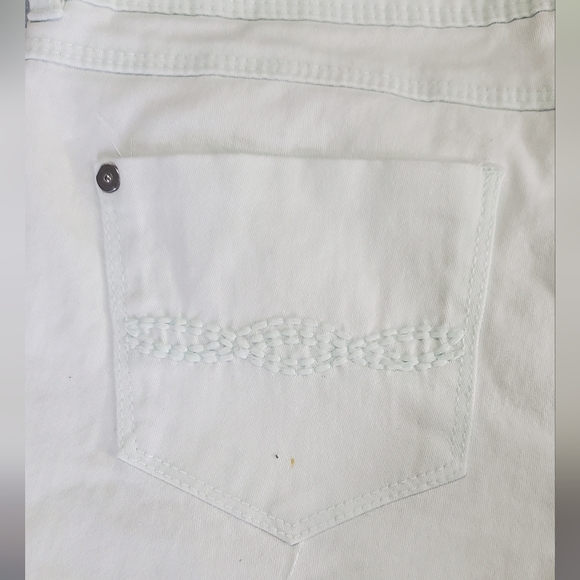 Indigo Rein Light Mint Green Low Rise Short Shorts with Lace Belt - Picture 5 of 11